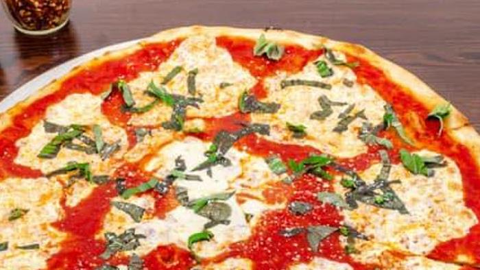 Denino's Pizzeria/Italian Food                                                                                                                                                                                            