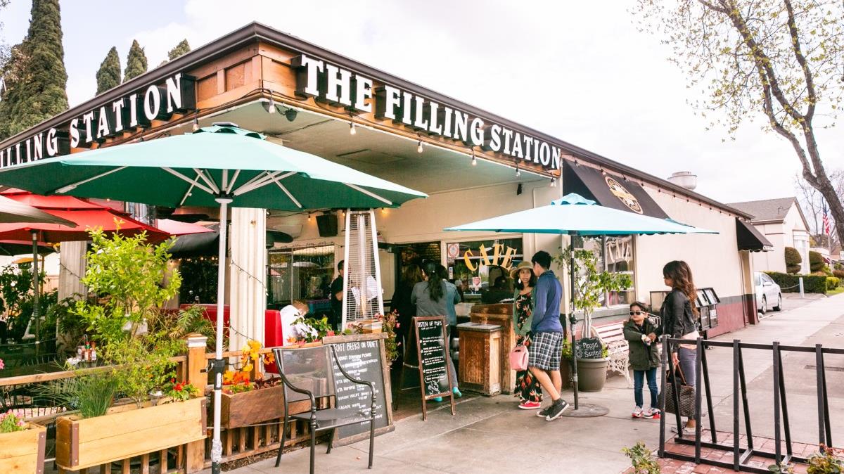 The Filling Station/American Cuisine                                                                                                                                                                                        